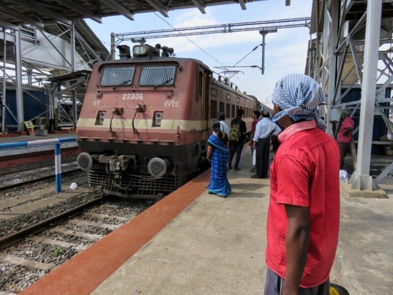 train (3)