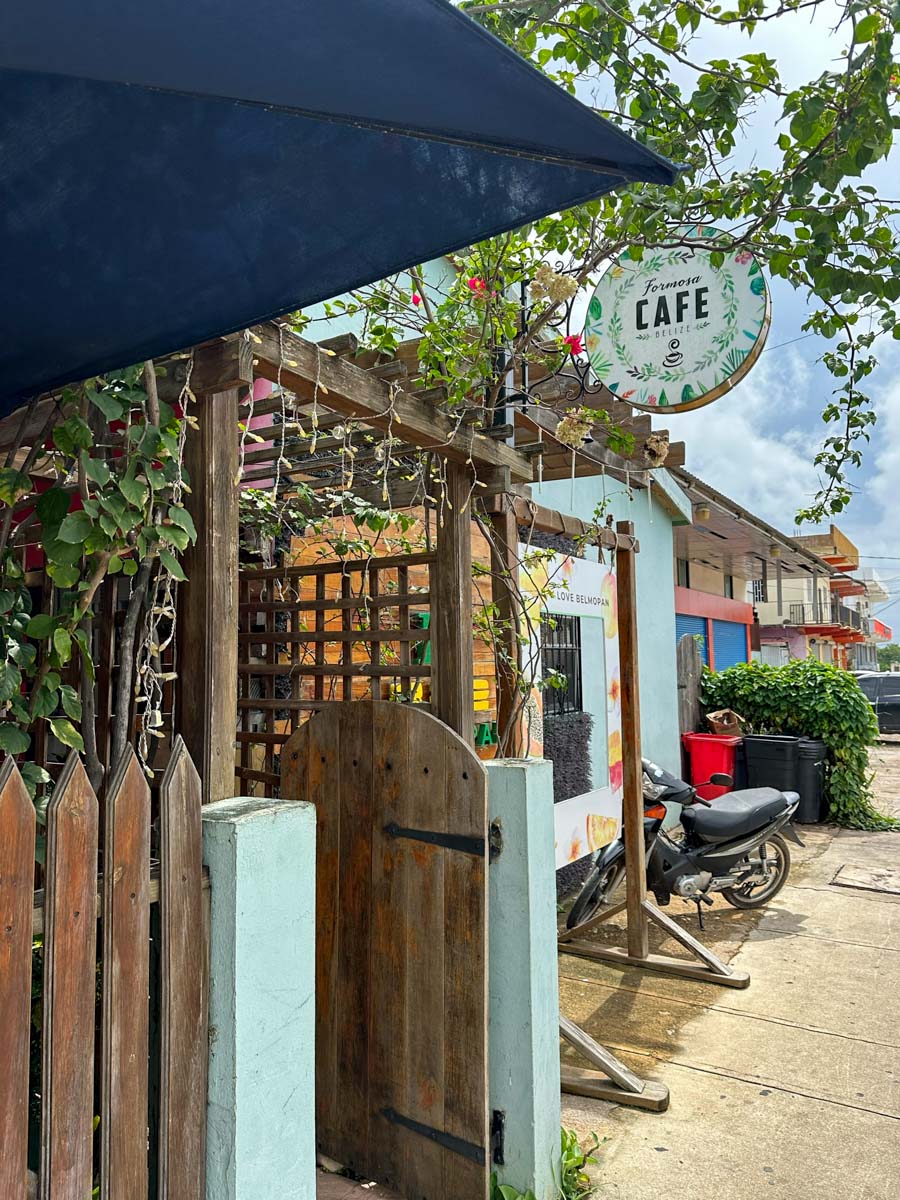 Formosa Cafe outside