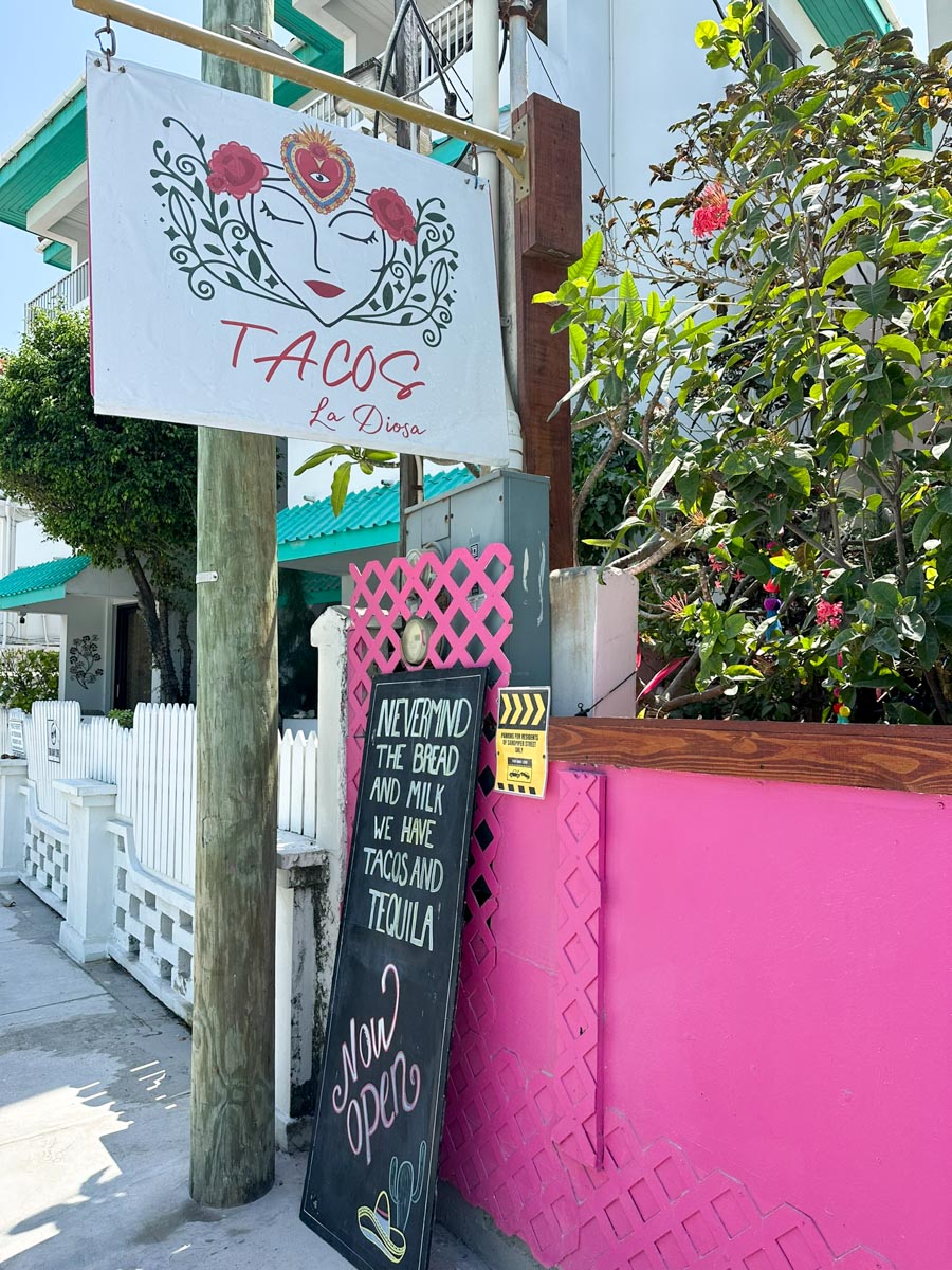 Entrance to La diosa
